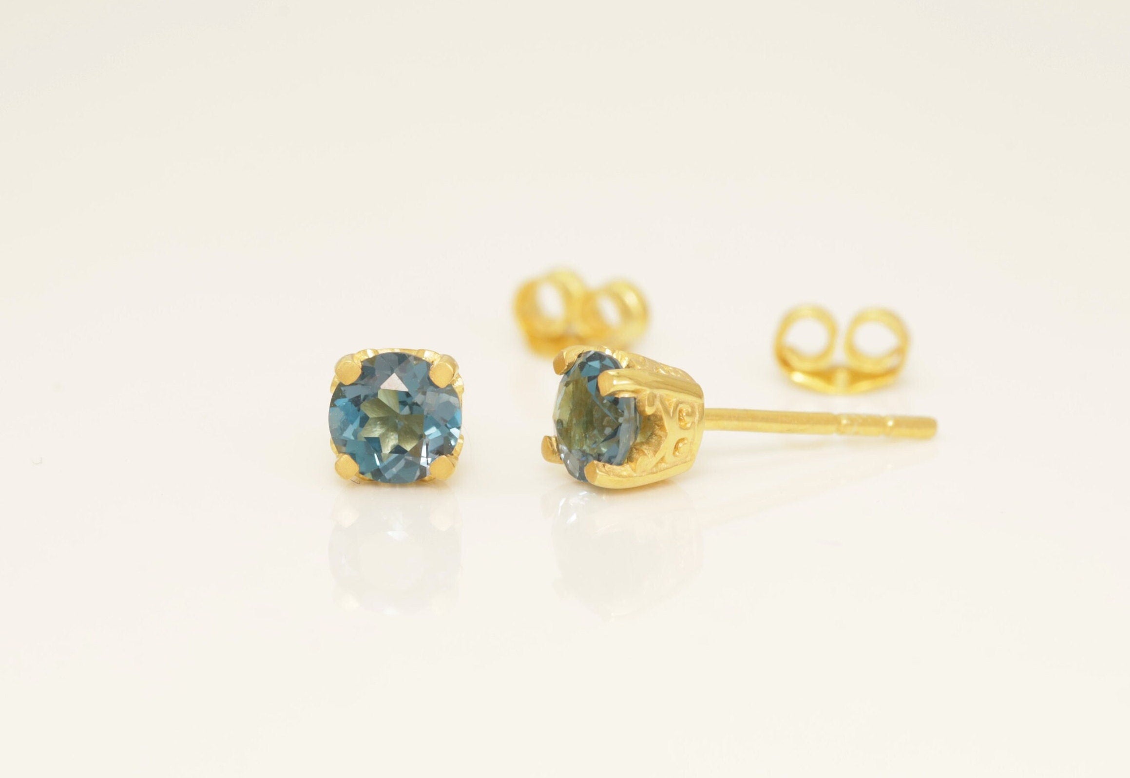 5.0mm London Blue Topaz Filigree Stud Earrings, December Birthstone Gift, Double Prong Filigree Studs Gift for Women